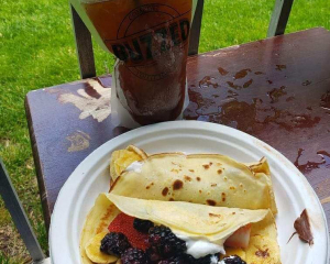 comegetbuzzed.com served with crepes